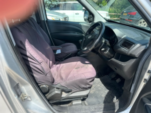 2017 Vauxhall Combo 1.3 Cdti 2000 16v Sportive in Silver — image 4