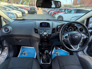 2013 Ford Fiesta 1.0t Ecoboost Titanium Euro 5 (s/s) 5dr in Silver — image 2