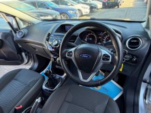 2013 Ford Fiesta 1.0t Ecoboost Titanium Euro 5 (s/s) 5dr in Silver — image 3