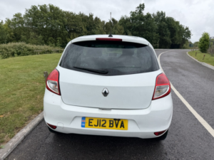 2012 Renault Clio 1.5 Dci Gt Line Tomtom in White — image 4