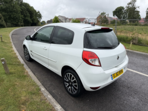 2012 Renault Clio 1.5 Dci Gt Line Tomtom in White — image 5