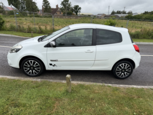 2012 Renault Clio 1.5 Dci Gt Line Tomtom in White — image 6