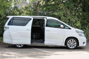 2010 Toyota Vellfire 2.4 Z Platinum Selection 2 5dr 7 Seats in White — image 3