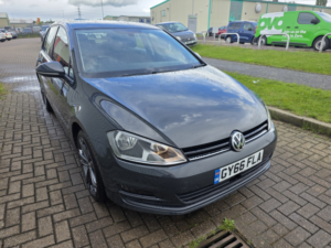 2016 Volkswagen Golf 2.0 Tdi Bluemotion Tech Match Edition in Grey — image 2
