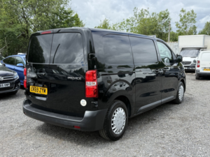 2019 Toyota Proace 1.5 D Icon in Black — image 6