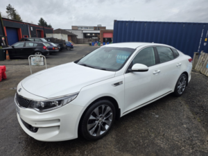 2016 Kia Optima 1.7 Crdi 3 in White — image 4