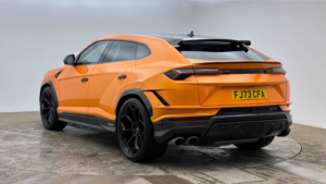 2023 Lamborghini Urus 4.0 V8 Biturbo Performante in Orange — image 2