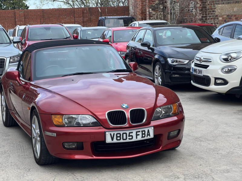1999 BMW Z3 2.0i Roadster 2dr in Red — image 1