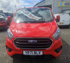 2021 Ford Transit Custom 2.0 Transit Custom Limited Van 300 L2 2.0l Ecoblue 130ps Fwd 6 Speed Manual in Red — image 2