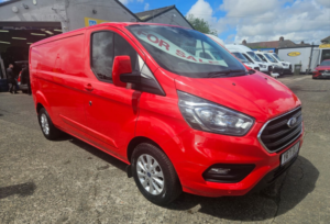 2021 Ford Transit Custom 2.0 Transit Custom Limited Van 300 L2 2.0l Ecoblue 130ps Fwd 6 Speed Manual in Red — image 3