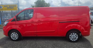2021 Ford Transit Custom 2.0 Transit Custom Limited Van 300 L2 2.0l Ecoblue 130ps Fwd 6 Speed Manual in Red — image 6