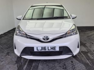 2016 Toyota Yaris 1.33 Dual Vvt-I Icon Multidrive S Euro 5 5dr Euro 5 in Other — image 2