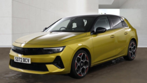 2022 Vauxhall Astra 1.2 Turbo Gs Line Hatchback 5dr Petrol Manual Euro 6 (s/s) (130 Ps) in Yellow — image 3
