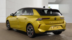 2022 Vauxhall Astra 1.2 Turbo Gs Line Hatchback 5dr Petrol Manual Euro 6 (s/s) (130 Ps) in Yellow — image 4