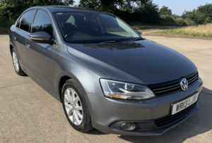 2013 Volkswagen Jetta 1.6 Tdi Bluemotion Tech Limited Edition in Grey — image 2