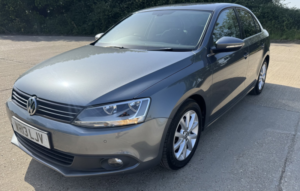2013 Volkswagen Jetta 1.6 Tdi Bluemotion Tech Limited Edition in Grey — image 3