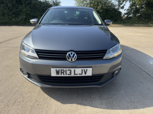 2013 Volkswagen Jetta 1.6 Tdi Bluemotion Tech Limited Edition in Grey — image 4