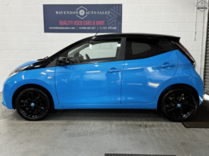 2015 Toyota Aygo 1.0 Vvt-I X-Cite in Blue — image 5