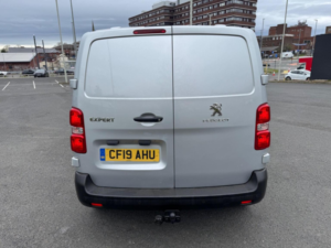 2019 Peugeot Expert 2.0 Bluehdi 1400 Professional Standard Panel Van Mwb Euro 6 (s/s) 6dr in Silver — image 6