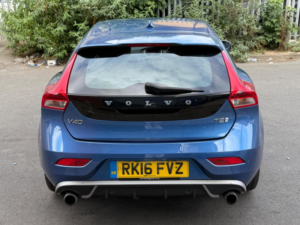 2016 Volvo V40 2.0 T2 R-Design Euro 6 (s/s) 5dr in Blue — image 3