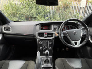2016 Volvo V40 2.0 T2 R-Design Euro 6 (s/s) 5dr in Blue — image 4