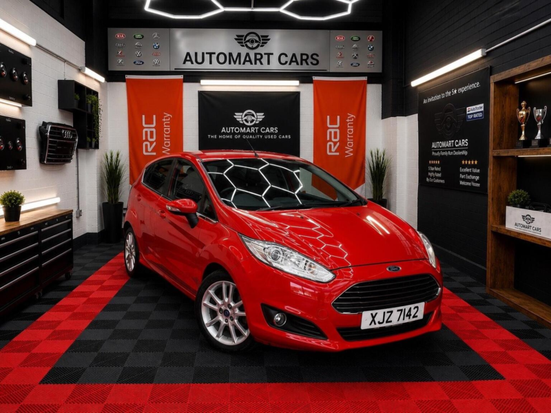 2015 Ford Fiesta 1.25 Zetec Euro 6 5dr in Red — image 1