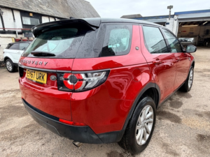 2017 Land Rover Discovery Sport Td4 Se in Red — image 6