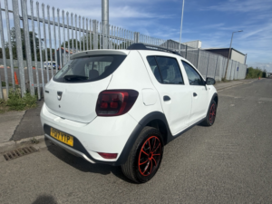 2017 Dacia Sandero Stepway 1.5 Stepway Ambiance Dci 90 in White — image 3