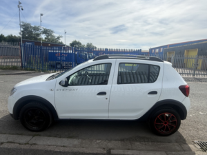 2017 Dacia Sandero Stepway 1.5 Stepway Ambiance Dci 90 in White — image 6