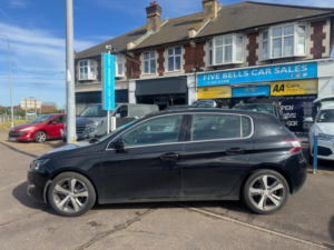 2016 Peugeot 308 2.0 Bluehdi Allure Euro 6 (s/s) 5dr in Black — image 3