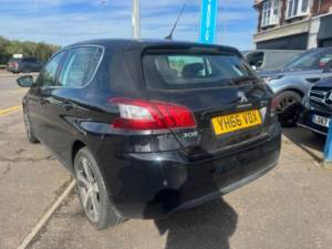 2016 Peugeot 308 2.0 Bluehdi Allure Euro 6 (s/s) 5dr in Black — image 4