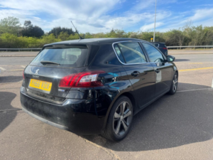 2016 Peugeot 308 2.0 Bluehdi Allure Euro 6 (s/s) 5dr in Black — image 6