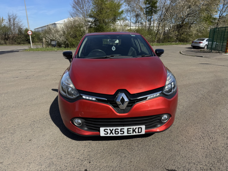2016 Renault Clio 1.5 Dynamique Medianav Dci 90 Stop & Start in Red — image 1