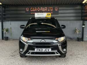 2021 Mitsubishi Outlander 2.4 H Twinmotor 13.8kwh Dynamic Safety in Black — image 2