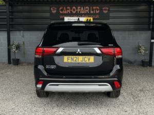 2021 Mitsubishi Outlander 2.4 H Twinmotor 13.8kwh Dynamic Safety in Black — image 6