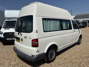 2007 Volkswagen Transporter Wheelchair Accessible Wav Camper Conversion High Top 2.5 Tdi Pd T32 in White — image 3