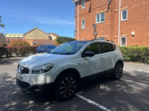 2013 Nissan Qashqai 1.6 360 2WD Euro 5 5dr in White — image 3