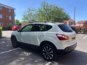 2013 Nissan Qashqai 1.6 360 2WD Euro 5 5dr in White — image 5