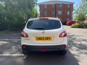 2013 Nissan Qashqai 1.6 360 2WD Euro 5 5dr in White — image 6