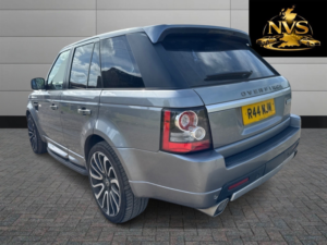 2011 Land Rover Range Rover Sport 3.0 Sd V6 Hse Luxury in Grey — image 5