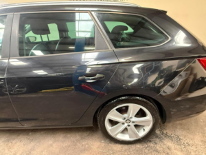 2014 SEAT Leon 2.0 Tdi Cr Fr Sport Tourer DSG Euro 5 (s/s) 5dr in Black — image 4