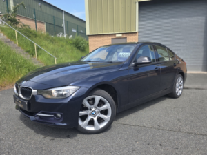 2014 BMW 3 Series 2.0 318d Sport Saloon in Blue — image 2