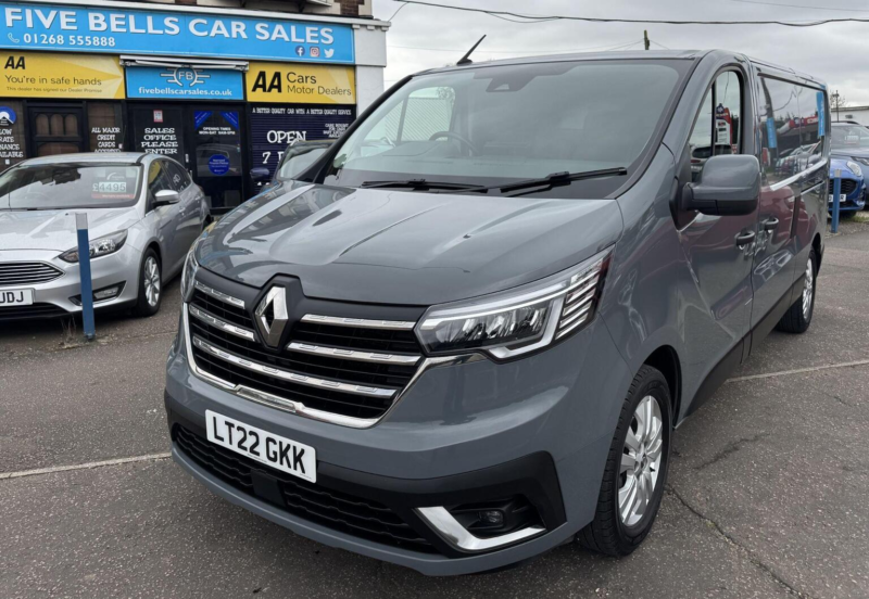 2022 Renault Trafic 2.0 Dci Blue Ll30 Sport L2 H1 Euro 6 (s/s) 5dr in Grey — image 1