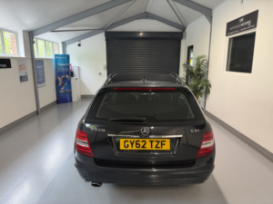 2012 Mercedes-Benz C Class 2.1 C220 Cdi Blueefficiency Executive Se in Black — image 4