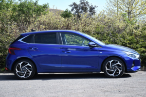 2023 Hyundai I20 1.0 T-Gdi Mhev Premium Hatchback 5dr Petrol Hybrid Dct Euro 6 (s/s) (100 Ps) in Blue — image 2