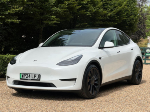2024 Tesla Model Y (dual Motor) Performance Auto 4wde 5dr in White — image 2