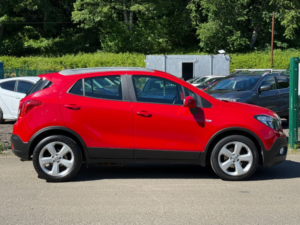 2014 Vauxhall Mokka 1.6 Exclusiv SUV 5dr Petrol Manual 2WD Euro 5 (s/s) (115 Ps) in Red — image 4