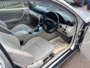 2005 Mercedes-Benz C Class 1.8 C200 Kompressor Se 2dr in Silver — image 3