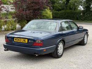 1995 Jaguar Xj 3.2 Executive in Blue — image 3