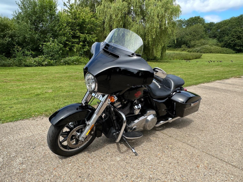 2020 Harley-Davidson Flht Electra Glide 1745cc in Black — image 1
